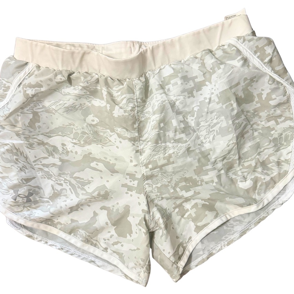 Under Armour Women's Light Cream Camo Athletic Shorts